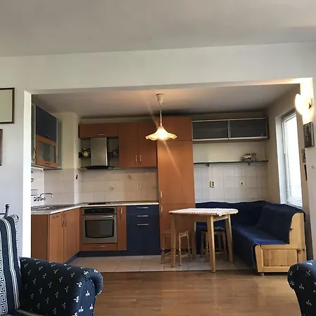 Sunny Flat, 2br, Central Location 아파트 소피아